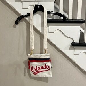 White Canvas Messenger Bag with Adjustable Straps